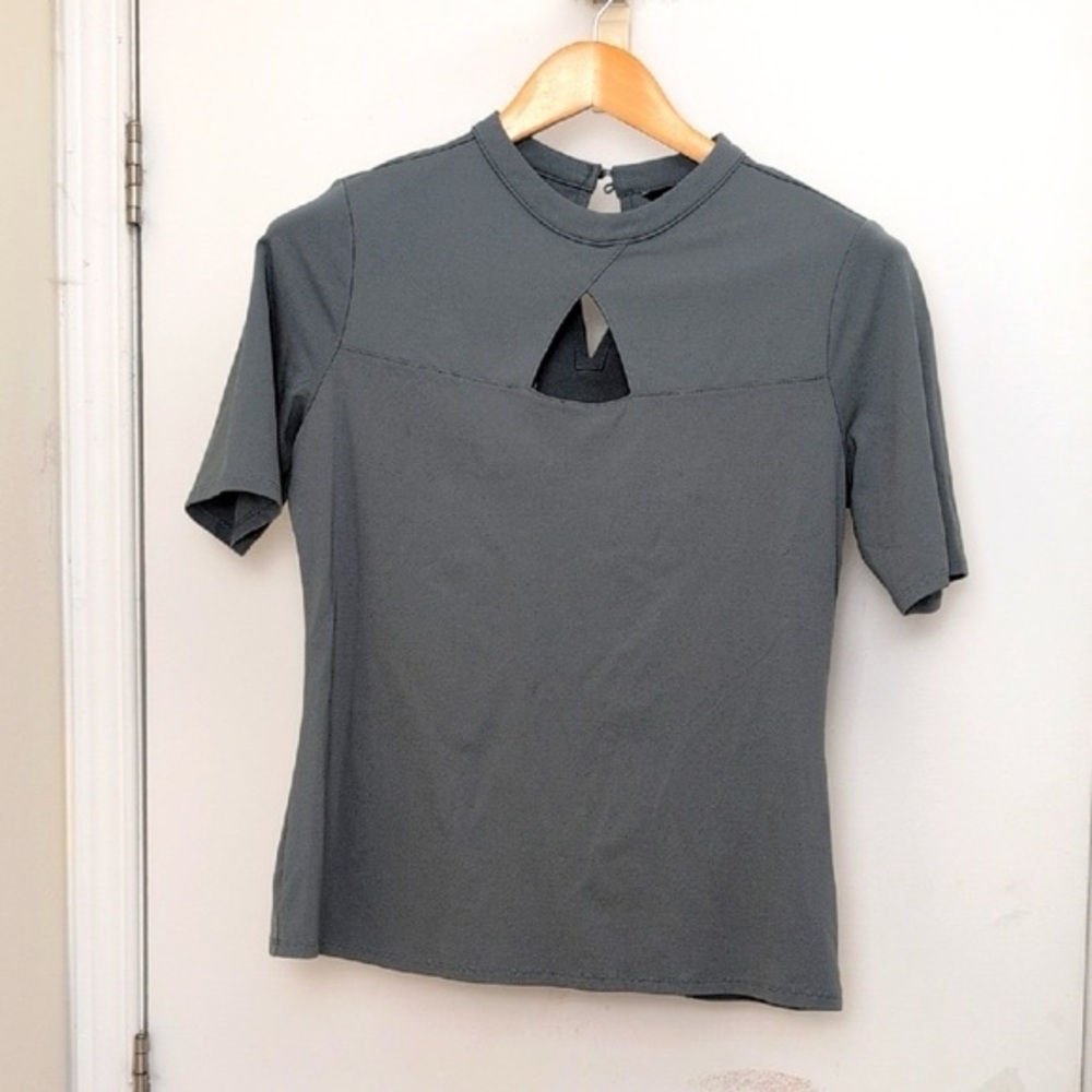 RW & CO GREY BLOUSE SIZE LARGE